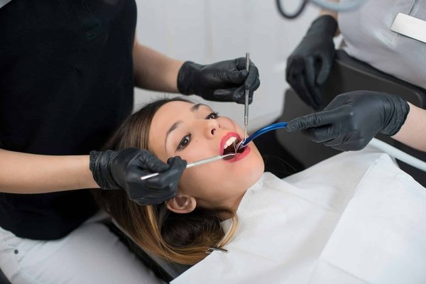 Urgence dentaire : comment trouver un dentiste de garde ?